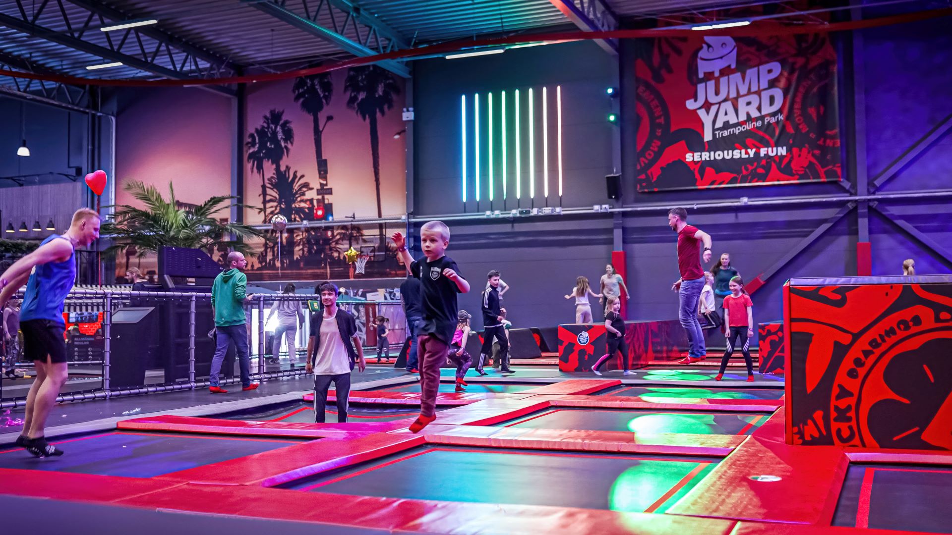 Camas Elásticas JumpYard Valencia